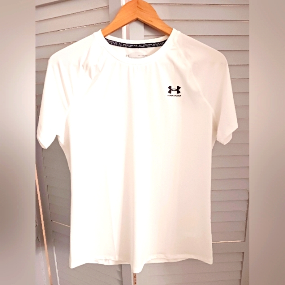 Under Armour White T- Shirt, NWOT. Size XL